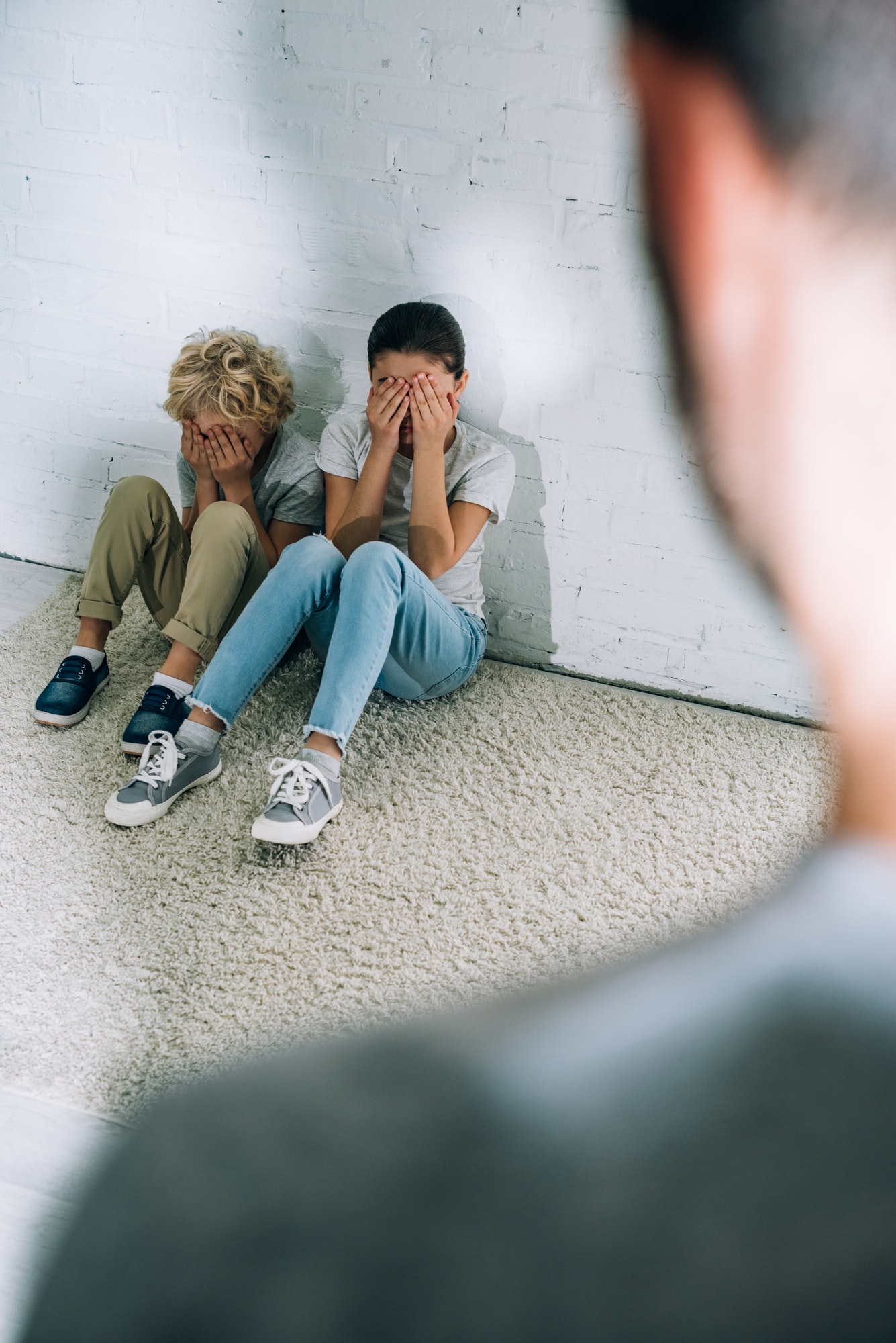 cropped-view-of-father-and-scared-children-sitting-on-carpet.jpg cropped-view-of-father-and-scared-children-sitting-on-carpet.jpg